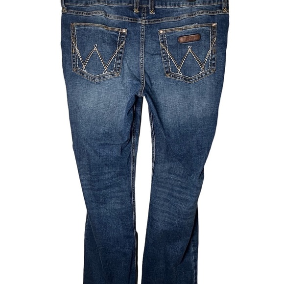 Wrangler Women’s Boot Cut Jeans - Picture 2 of 5